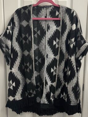 American Eagle Outfitters Black & Gray Geometric Open-Front Fringe Poncho